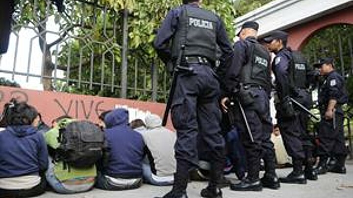 Police in El Salvador 