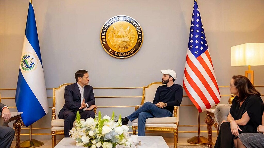 Senador Marco Rubio (izq) junto al presidente de El Salvador, Nayib Bukele (d)